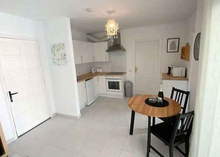 Great Location, In The Heart Of Puerto Del Carmen, Aguazul With Vv Licence 아파트